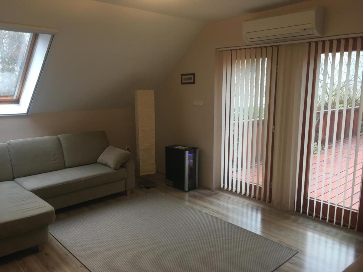 Anonim Apartman Villány Buitenkant foto