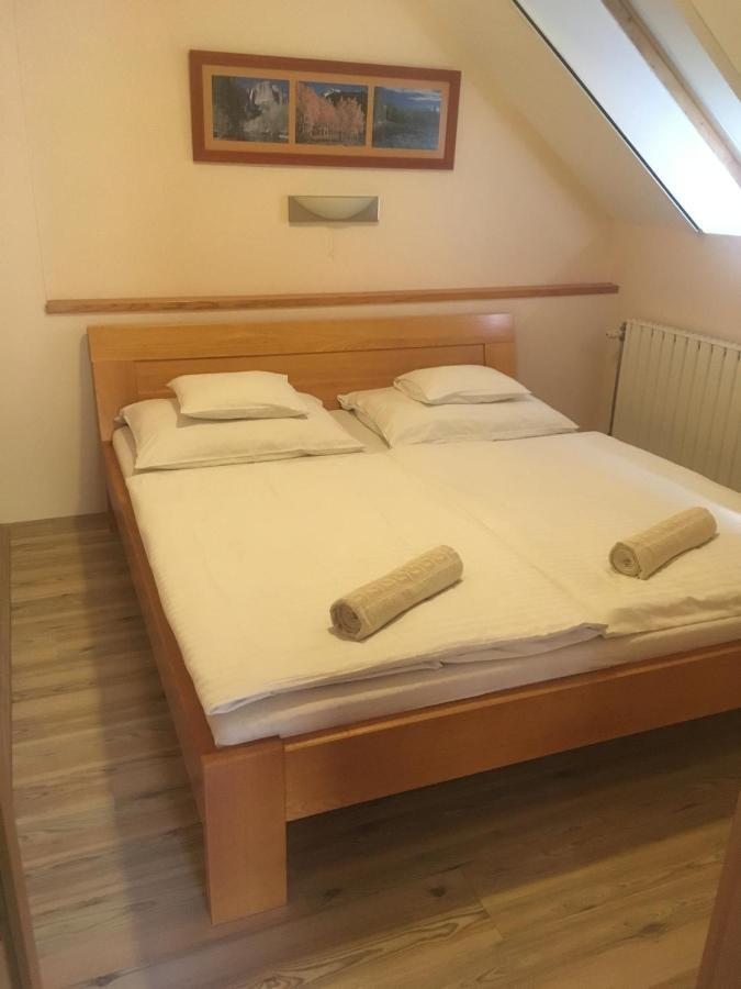 Anonim Apartman Villány Buitenkant foto